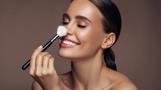 Ein strahlender Teint ist das Geheimnis für ein makelloses Hochzeits-Make-up!