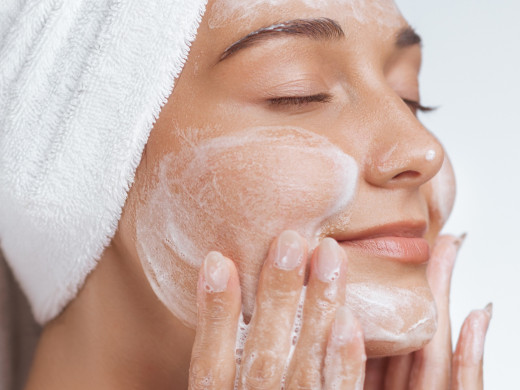 Pflegetipps für zu Hause – das Gesicht richtig reinigen